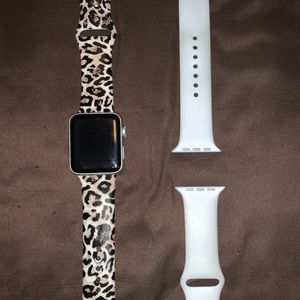 Apple watch series 3. 42 MM.